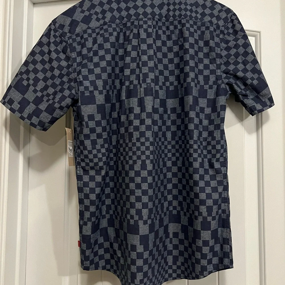 NWT Levi's Men's Penta Short Sleeve Woven Shirt, Dress Dark Blue & Grey, Small - Picture 5 of 10